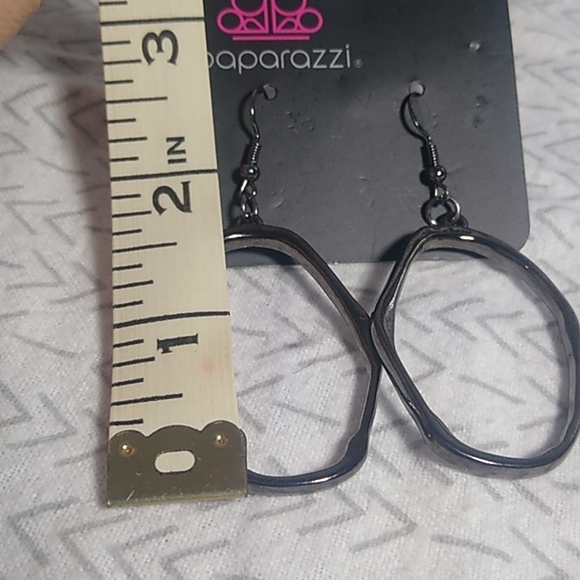Set of 2 Paparazzi Earrings - Picture 8 of 9